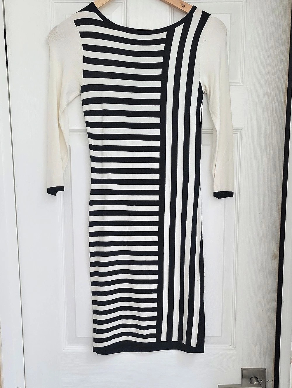 bebe Striped Maxi Dress in Black & White Size XS Like New